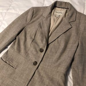 LAST CHANCE! Banana Republic fitted blazer, size 2